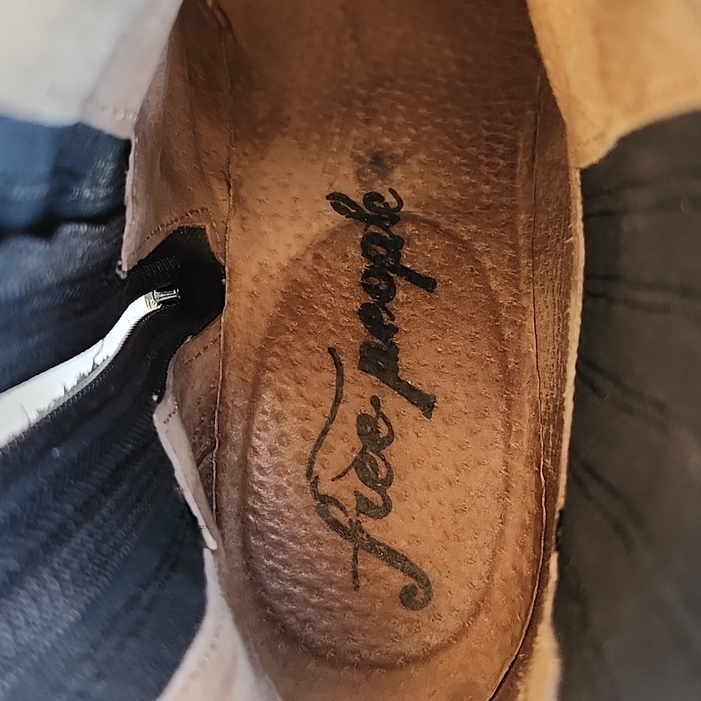FREE PEOPLE JAMES CHELSEA BOOTS - Picture 8 of 11